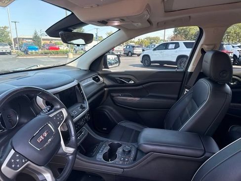 Used 2020 GMC Acadia Denali w/ Denali Ultimate Package AWD/4WD image 10