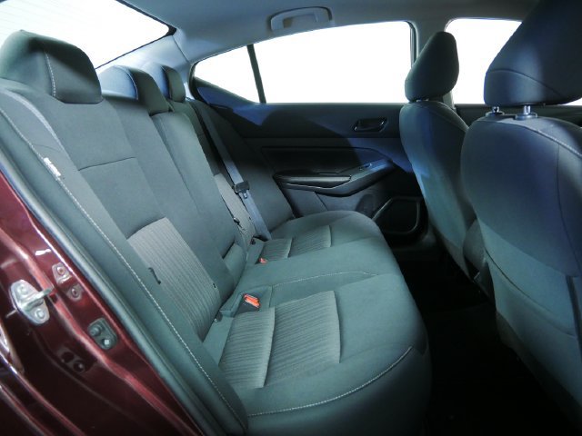 Used 2024 Nissan Altima 2.5 SV FWD image 15