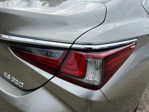 Used 2019 Lexus ES 350 w/ Premium Package FWD image 35