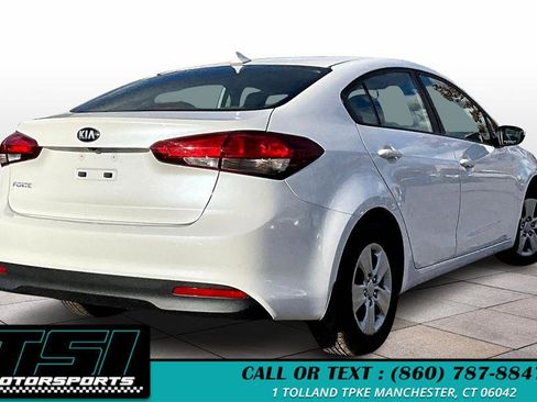 Used 2017 Kia Forte LX w/ LX Popular Package image 2