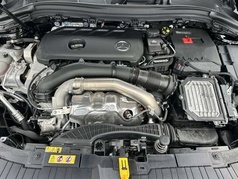 Certified 2025 Mercedes-Benz GLA 250 4MATIC image 10