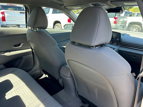 Used 2021 Hyundai Elantra SEL FWD image 22
