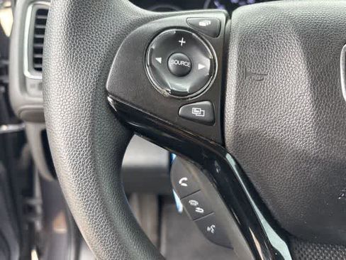 Used 2018 Honda HR-V EX image 11