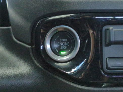 Used 2024 GMC Sierra 1500 SLT w/ SLT Premium Plus Package AWD/4WD image 33