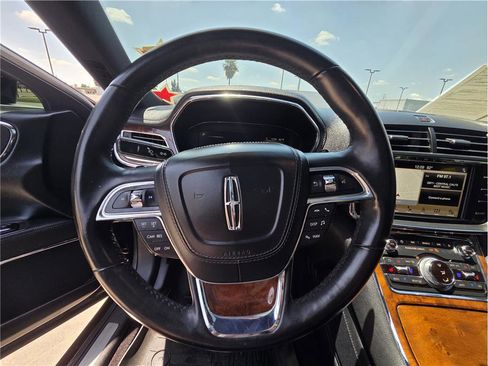 Used 2017 Lincoln Continental Reserve FWD image 16