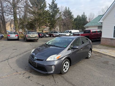 Used 2013 Toyota Prius Two image 3