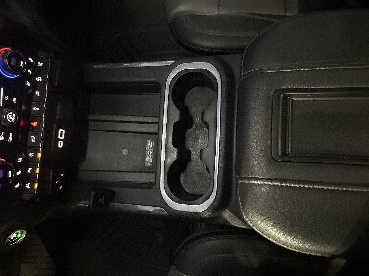 Used 2022 Chevrolet Silverado 1500 LTZ w/ LTZ Premium Package AWD/4WD image 15