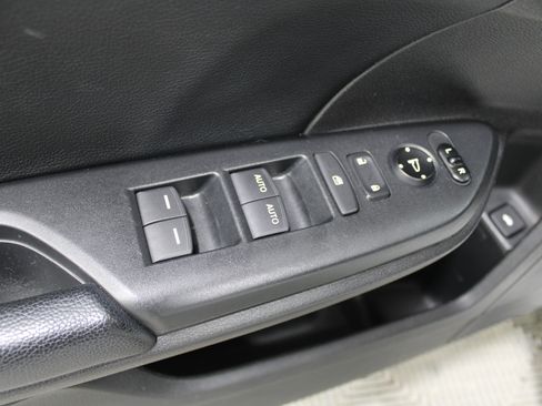 Used 2017 Honda Civic Touring image 7