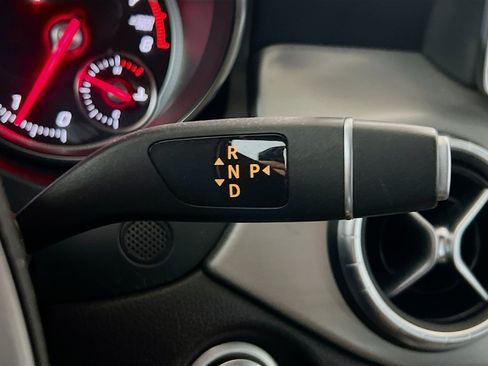 Used 2019 Mercedes-Benz CLA 250 image 12