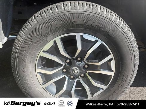Used 2021 Toyota Tacoma TRD Sport AWD/4WD image 6