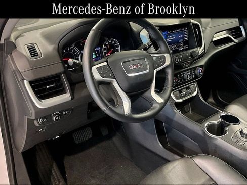 Used 2023 GMC Terrain SLT AWD/4WD image 17