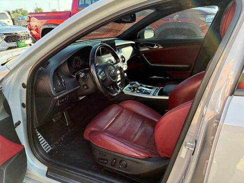 Used 2018 Kia Stinger GT2 AWD/4WD image 2