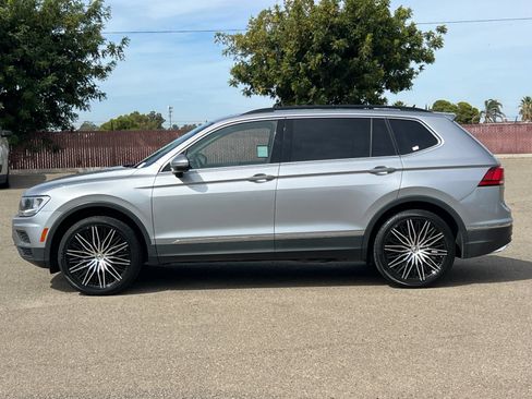 Used 2021 Volkswagen Tiguan SE FWD image 7