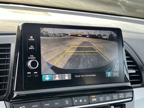 Used 2025 Honda Odyssey Sport-L image 27