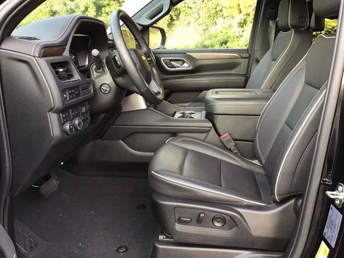 Used 2023 Chevrolet Tahoe Premier w/ Max Trailering Package AWD/4WD image 11
