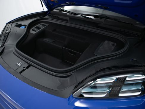 New 2026 Porsche Macan GTS Electric AWD/4WD image 39