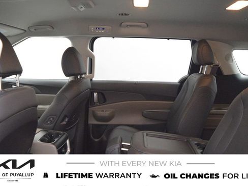 New 2026 Kia Carnival EX image 12