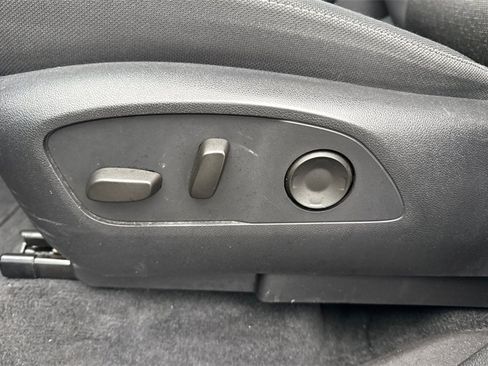 Used 2024 Chevrolet Traverse LT image 18