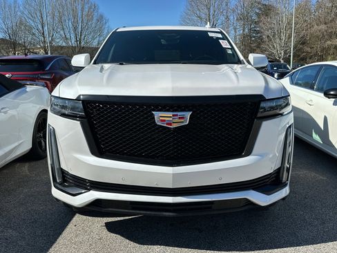 Used 2024 Cadillac Escalade Sport image 2