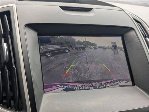 Used 2020 Ford Edge SEL FWD image 11