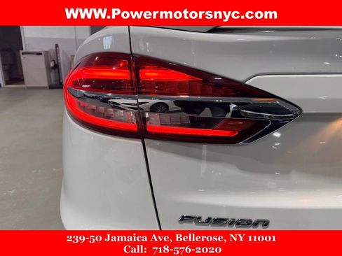 Used 2020 Ford Fusion Titanium image 15