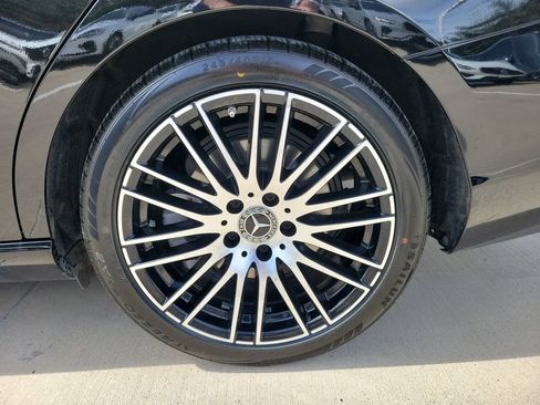 Used 2025 Mercedes-Benz C 300 4MATIC Sedan image 11