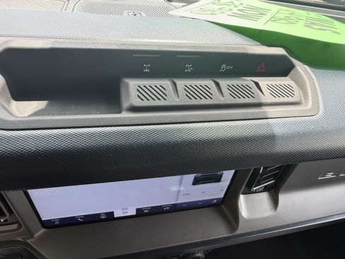 Used 2022 Ford Bronco Outer Banks AWD/4WD image 14