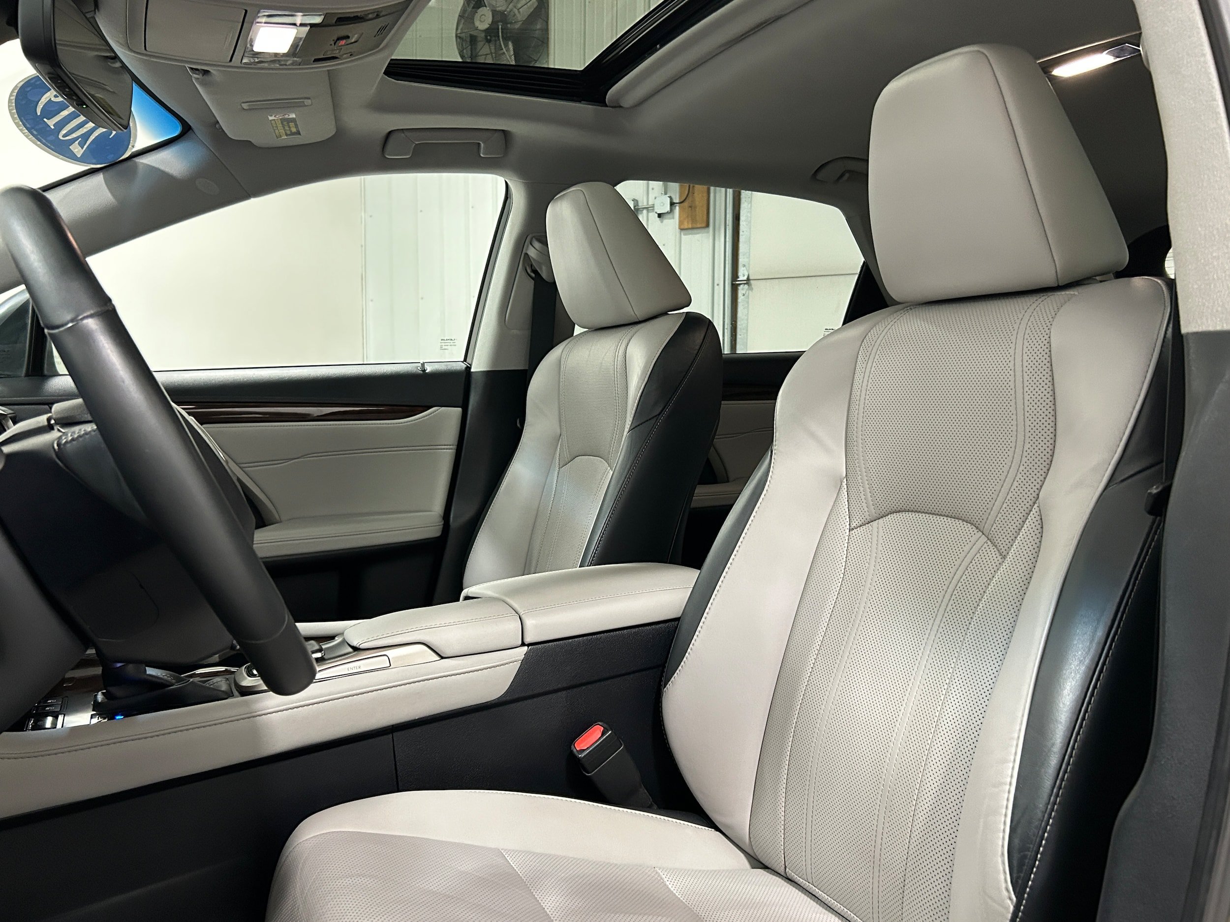 Used 2019 Lexus RX 350 AWD w/ Navigation Package image 28