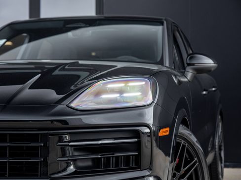 Certified 2026 Porsche Cayenne S AWD/4WD image 15