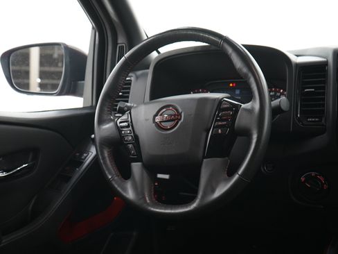 Used 2024 Nissan Frontier PRO-4X AWD/4WD image 15