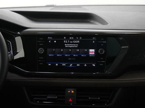 Used 2022 Volkswagen Taos SEL image 15