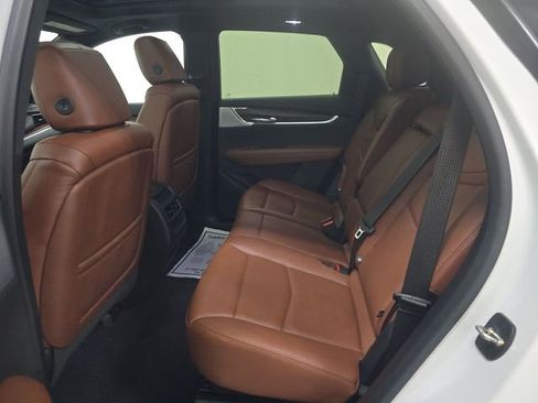 Used 2023 Cadillac XT5 Premium Luxury w/ LPO, Floor Liner Package AWD/4WD image 9
