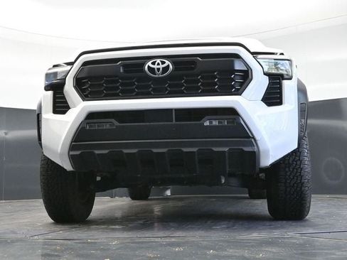 Used 2024 Toyota Tacoma TRD Off-Road AWD/4WD image 35