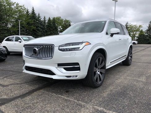 New 2025 Volvo XC90 B6 Plus w/ Protection Package Premier image 3