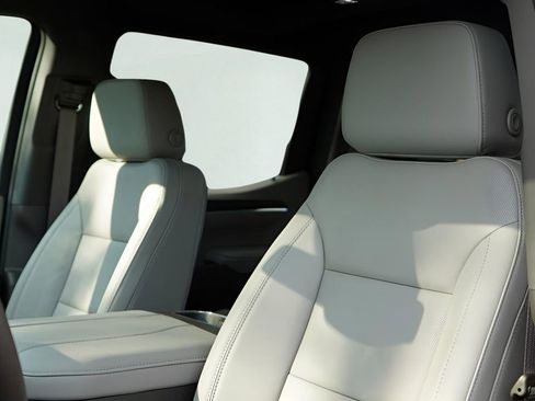 New 2026 GMC Sierra 1500 SLT image 10