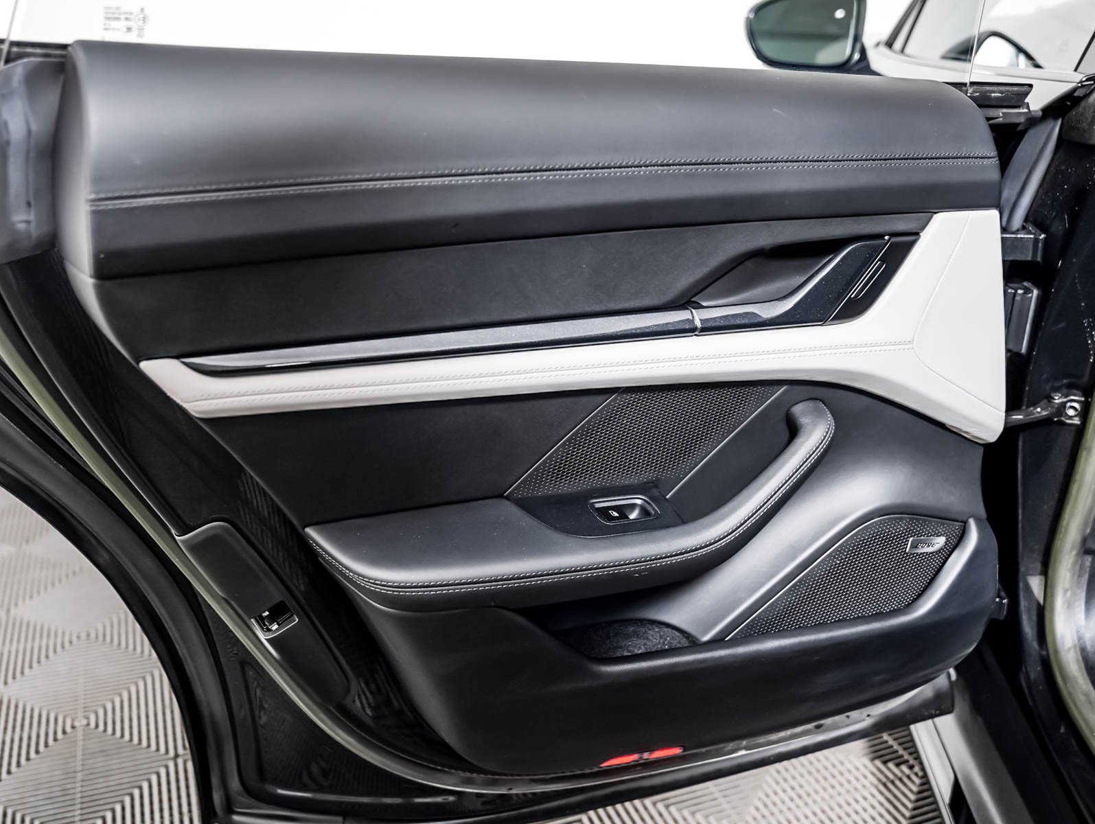 Certified 2023 Porsche Taycan GTS AWD/4WD image 30