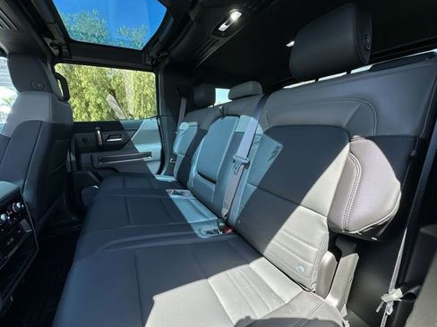 Used 2024 GMC Hummer EV 3X w/ Extreme Off-Road Package image 26