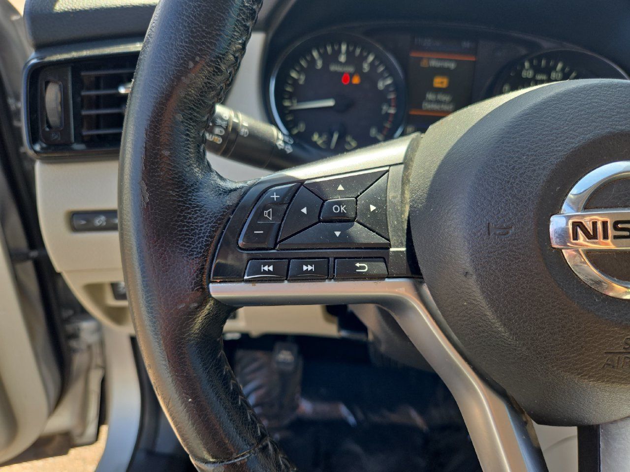 Used 2021 Nissan Rogue Sport SV FWD image 11