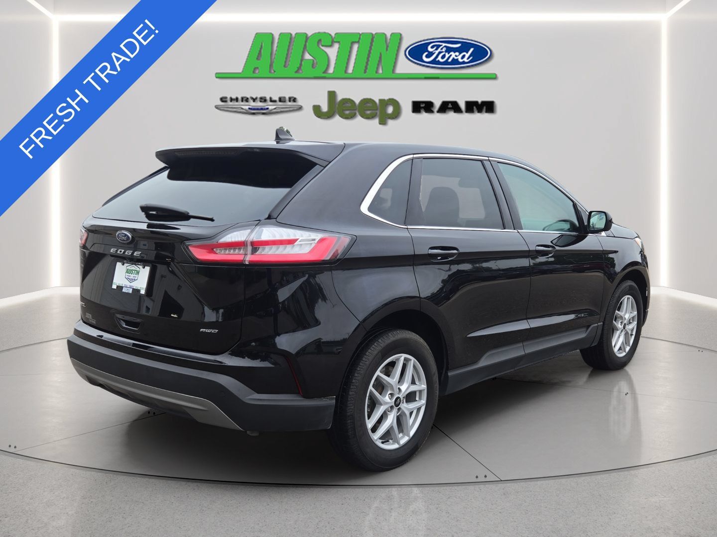Used 2024 Ford Edge SEL w/ Convenience Package AWD/4WD image 5