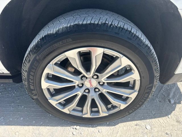 Used 2022 GMC Yukon Denali RWD image 15