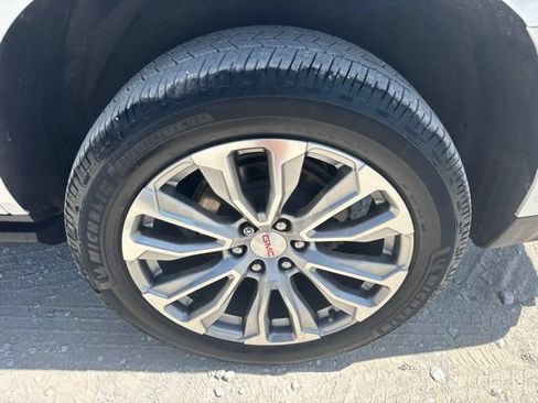 Used 2022 GMC Yukon Denali RWD image 15
