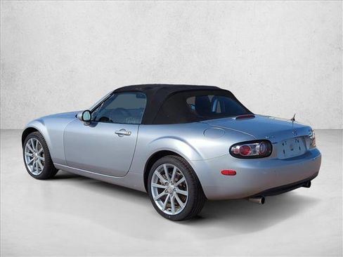 Used 2007 MAZDA MX-5 Miata Grand Touring w/ Premium Pkg image 6