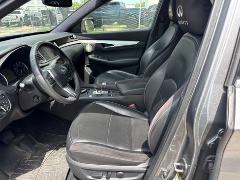 Used 2019 INFINITI QX50 Essential w/ Sensory Package AWD/4WD image 5