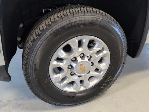 New 2026 Chevrolet Silverado 3500 LT w/ All Star Edition AWD/4WD image 7