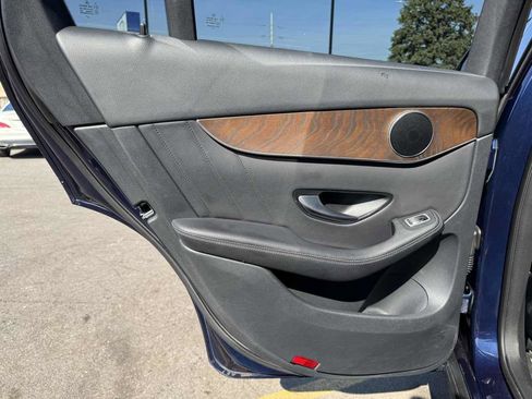 Used 2019 Mercedes-Benz GLC 300 4MATIC w/ AMG Line image 42