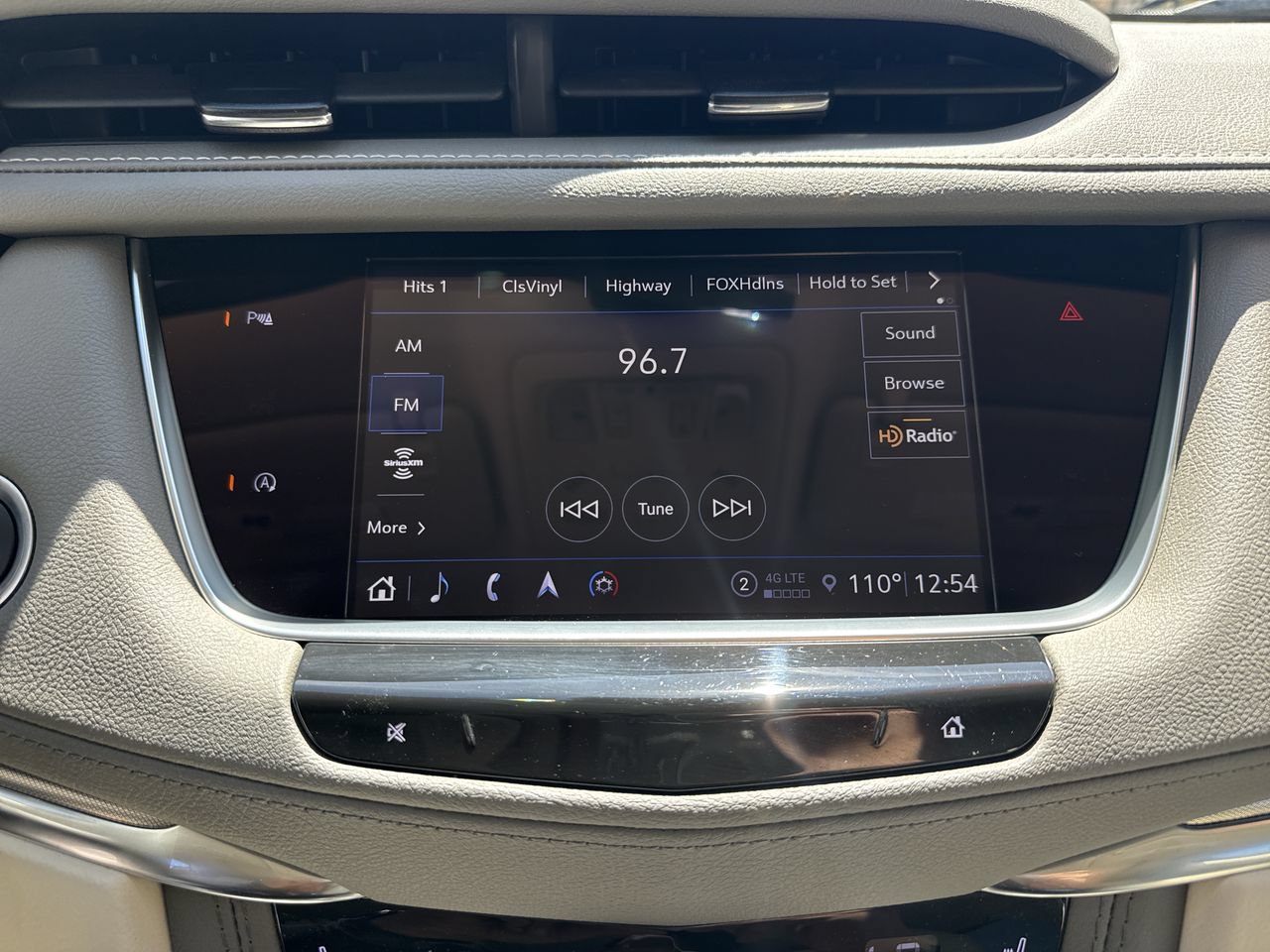 Certified 2024 Cadillac XT5 Premium Luxury w/ LPO, Premium Carpet Package FWD image 13