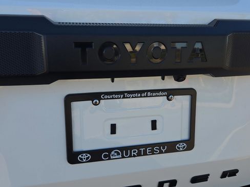 Certified 2025 Toyota 4Runner SR5 image 28