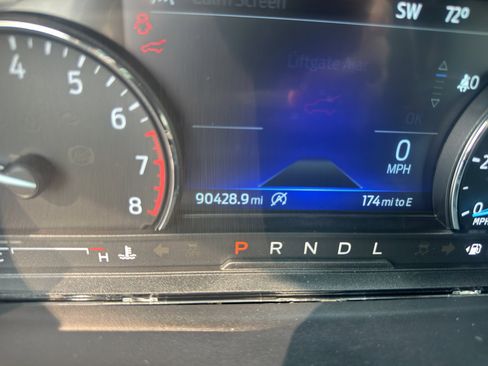 Used 2021 Ford Explorer XLT w/ Equipment Group 202A image 15