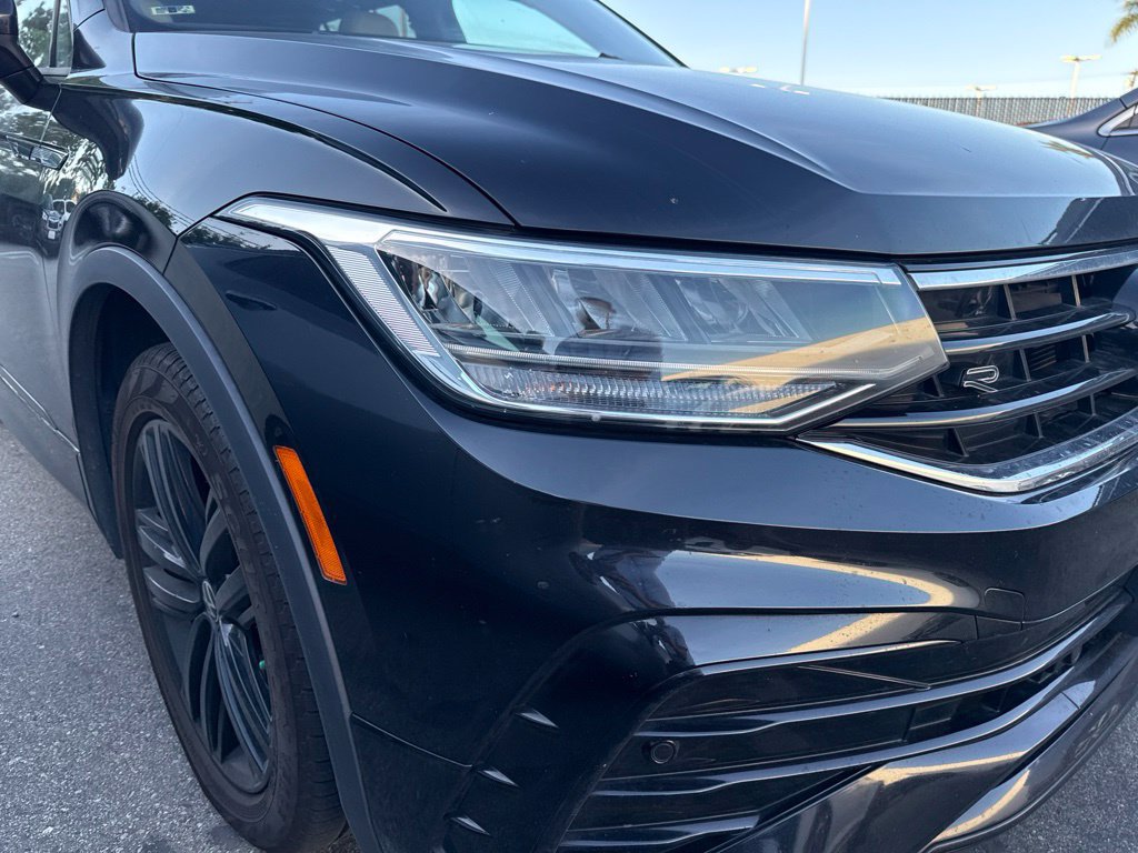Used 2022 Volkswagen Tiguan SE R-Line FWD image 5