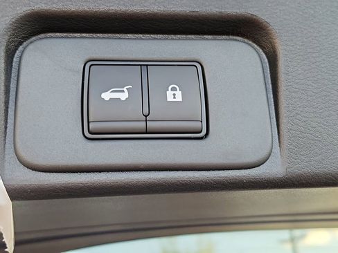 New 2026 Nissan Rogue SV AWD/4WD image 9